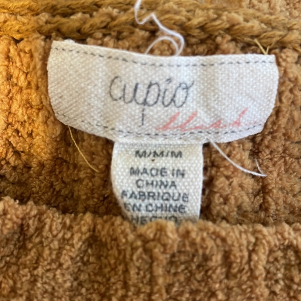 Sweater - Picture 3 of 3